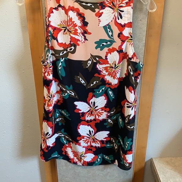 Cabi Hibiscus blouse - Picture 4 of 4